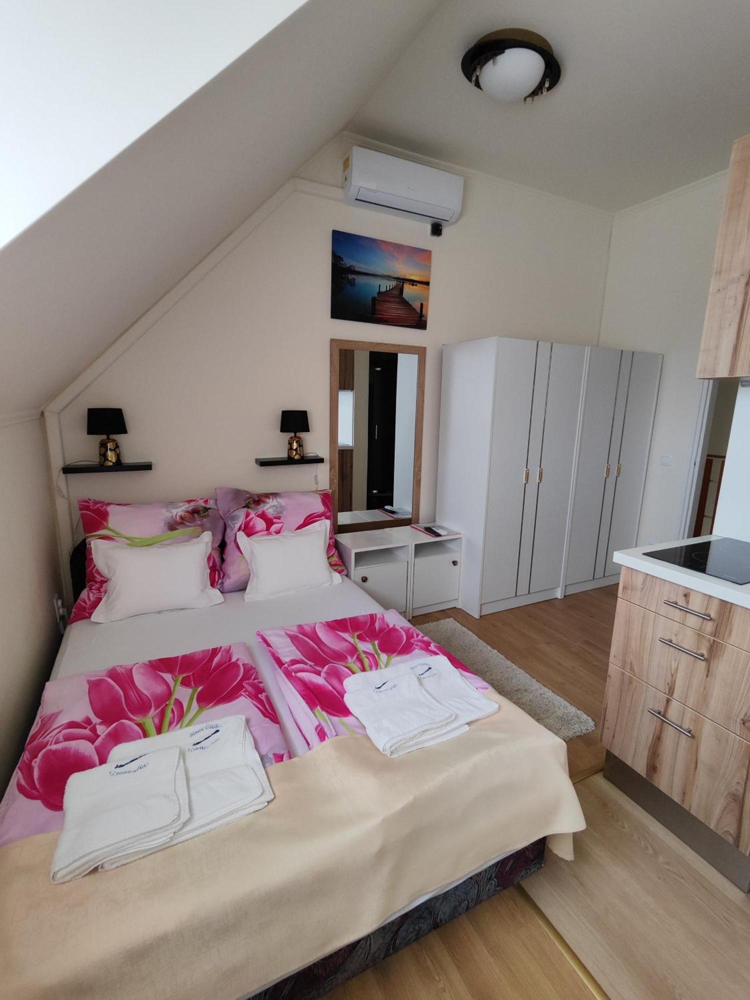 Havasi Ueduelohaz Apartment Gyenesdiás Екстериор снимка